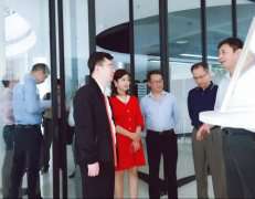 广东省工业和信息化局莅临九游·网站官网在线-九游(中国)调研制造业创新中心建设情况